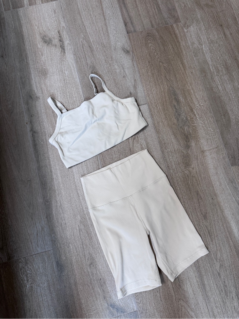 Aerie OFFLINE Ribbed Bra and 7” Bike Short - Soft Oat